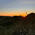 Сasa de vacaciones Veludstyret I Unik 350 M Fra Laekker Badestrand - Helarsbolig