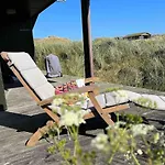 Veludstyret I Unik 350 M Fra Laekker Badestrand - Helarsbolig