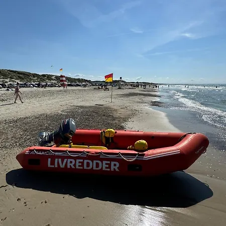 Feriehus Veludstyret I Unik 350 M Fra Lækker Badestrand - Helårsbolig