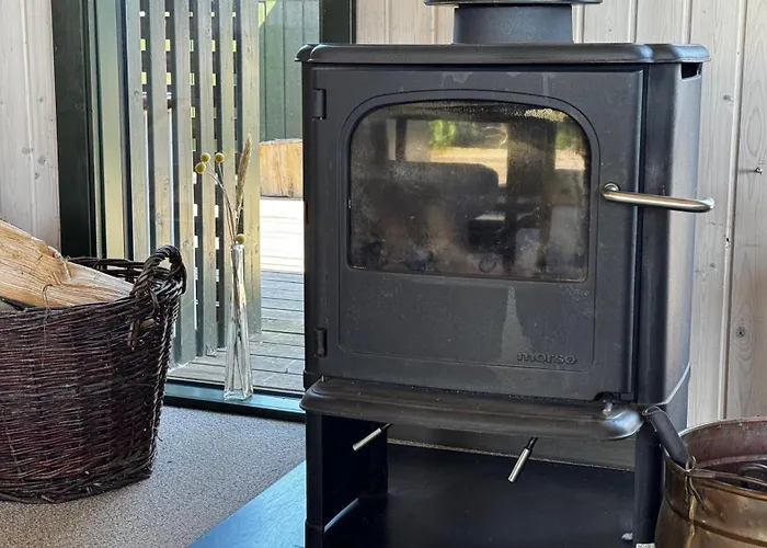 Holiday home Veludstyret I Unik 350 M Fra Laekker Badestrand - Helarsbolig