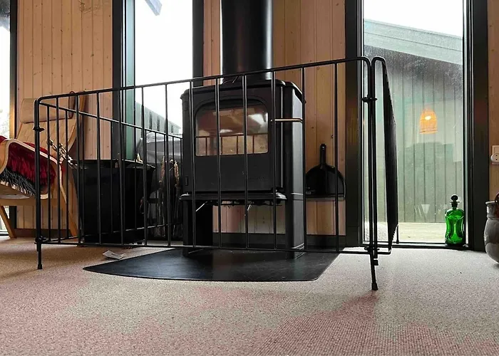 Holiday home Veludstyret I Unik 350 M Fra Laekker Badestrand - Helarsbolig *